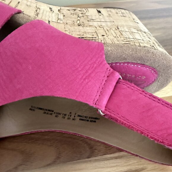 CLARKS Caslynn Diem Leather Slingback Wedge Sandal 8.5W Fuchsia nubuck pink EUC - Picture 12 of 15